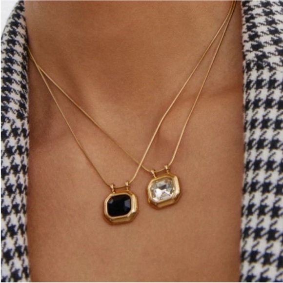 New! Anthropologie Gold CZ Pendant Box Chain Necklace NWOT - Picture 2 of 4